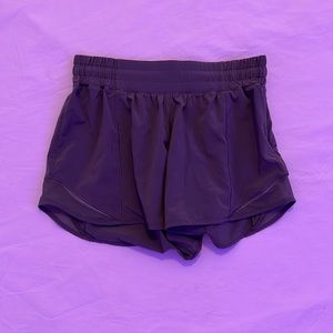 limited edition dark green Lululemon hotty hot shorts